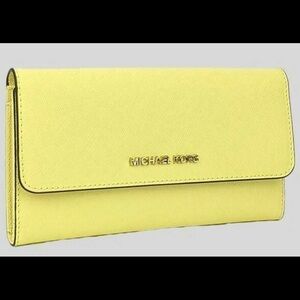 Michael Kors Jet Set Travel Large Trifold Wallet